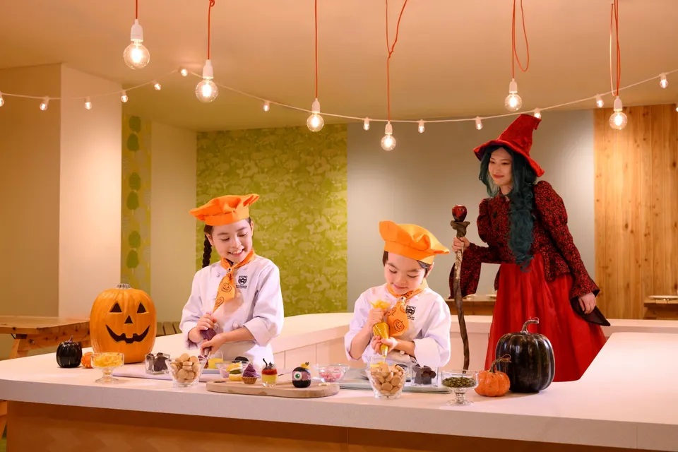 Hoshino Resorts Yatsugatake Hosts Halloween Event with 3,500 Pumpkins